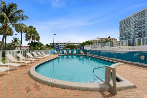 Condo in Fort Lauderdale, Florida  № 1120206 - photo 3