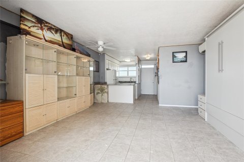 Copropriété à vendre à Fort Lauderdale, Floride: 49.42 m2 № 1120206 - photo 15