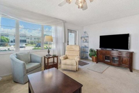 Condo in West Palm Beach, Florida, 1 bedroom  № 1118967 - photo 23