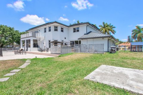 Casa en venta en Davie, Florida, 8 dormitorios, 591.14 m2 № 1175348 - foto 9