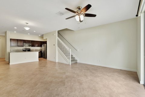 Townhouse in Stuart, Florida 3 bedrooms, 149.94 sq.m. № 1175259 - photo 27