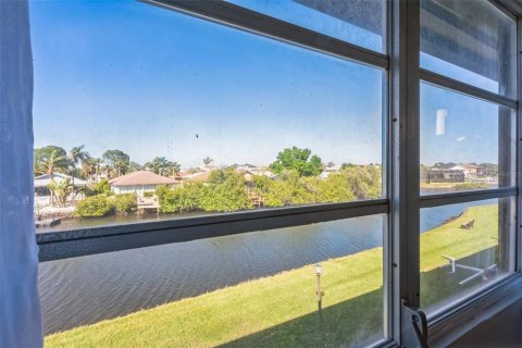 Copropriété à vendre à New Port Richey, Floride: 1 chambre, 68 m2 № 1111781 - photo 26