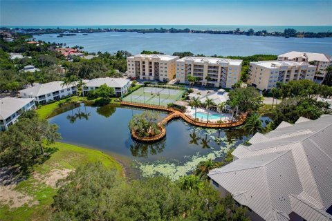 Condominio en venta en Osprey, Florida, 3 dormitorios, 181.16 m2 № 1391059 - foto 1