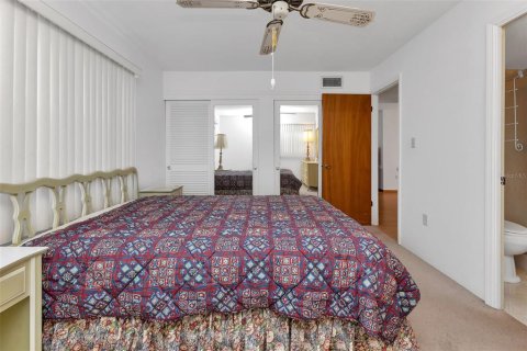 Condo in Port Charlotte, Florida, 2 bedrooms  № 916245 - photo 26