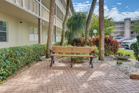 Condo in Coconut Creek, Florida, 2 bedrooms  № 1118230 - photo 22