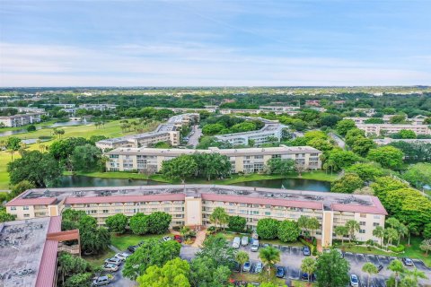 Condo in Coconut Creek, Florida, 2 bedrooms  № 1118230 - photo 8