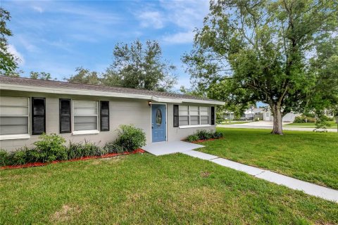 House in Zephyrhills, Florida 3 bedrooms, 108.7 sq.m. № 1307502 - photo 5