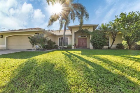 Villa ou maison à vendre à North Port, Floride: 3 chambres, 181.35 m2 № 1343918 - photo 1