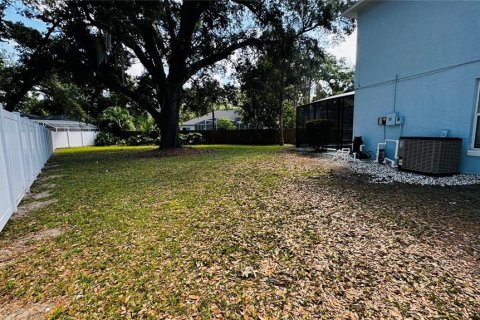 House in Kissimmee, Florida 4 bedrooms, 210.98 sq.m. № 1340643 - photo 9