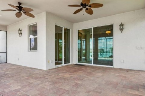 Villa ou maison à louer à Tampa, Floride: 4 chambres, 276.85 m2 № 1340493 - photo 15