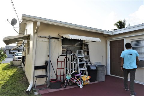 Villa ou maison à vendre à Tamarac, Floride: 2 chambres, 93.65 m2 № 684062 - photo 19