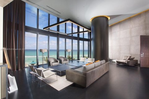 Condominio en venta en Sunny Isles Beach, Florida, 3 dormitorios, 294.59 m2 № 683766 - foto 27