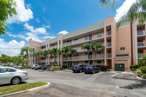 Condo in Sunrise, Florida, 2 bedrooms  № 1316082 - photo 1