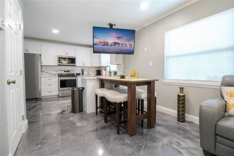 Copropriété à louer à Sarasota, Floride: 2 chambres, 133.04 m2 № 1337960 - photo 5