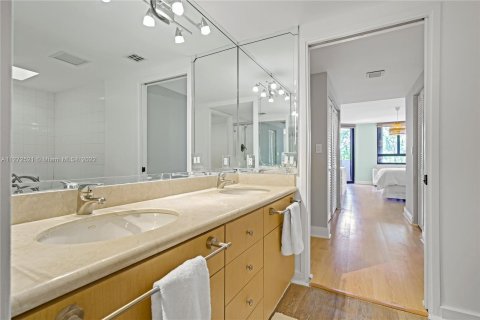 Copropriété à louer à Key Biscayne, Floride: 3 chambres, 159.79 m2 № 118439 - photo 20