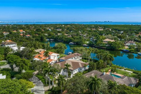 Villa ou maison à vendre à Coral Gables, Floride: 5 chambres, 771.55 m2 № 942385 - photo 1