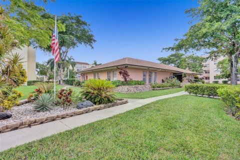 Copropriété à vendre à Lauderdale Lakes, Floride: 2 chambres, 80.36 m2 № 1154105 - photo 6