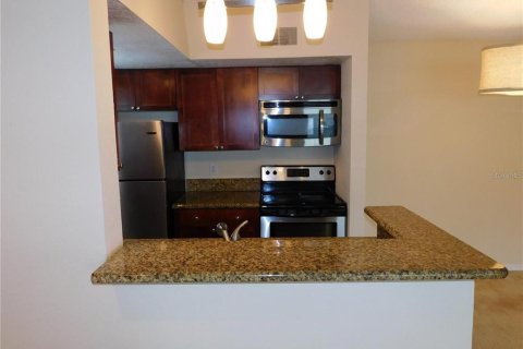 Condo in Orlando, Florida, 2 bedrooms  № 1252778 - photo 2