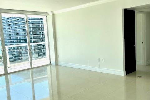 Condo in Miami Beach, Florida, 2 bedrooms  № 1316192 - photo 20