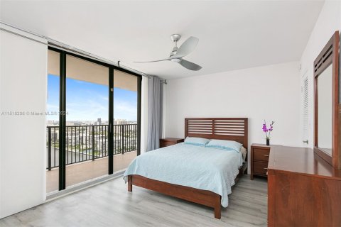 Condominio en venta en Hollywood, Florida, 2 dormitorios, 125.42 m2 № 963348 - foto 17