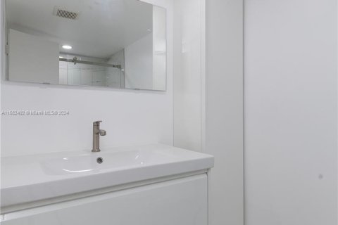 Copropriété à vendre à Lauderhill, Floride: 1 chambre, 86.21 m2 № 1372373 - photo 13