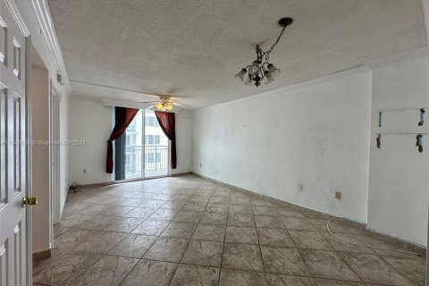 Condominio en venta en Miami Beach, Florida, 1 dormitorio, 62.8 m2 № 1329403 - foto 4