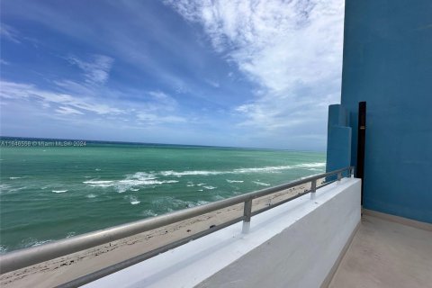 Copropriété à vendre à Miami Beach, Floride: 1 chambre, 62.8 m2 № 1329403 - photo 2