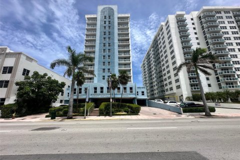 Condominio en venta en Miami Beach, Florida, 1 dormitorio, 62.8 m2 № 1329403 - foto 19