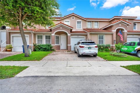 Adosado en venta en Homestead, Florida, 3 dormitorios, 155.98 m2 № 1329404 - foto 1