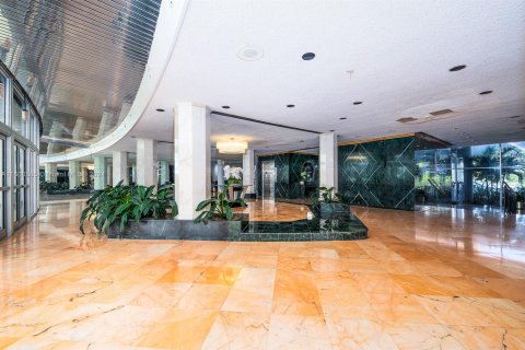 Condo in Miami Beach, Florida, 1 bedroom  № 1215587 - photo 27