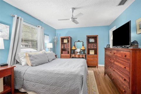 Condo in DeLand, Florida, 2 bedrooms  № 1192304 - photo 12