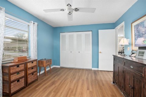 Condo in DeLand, Florida, 2 bedrooms  № 1192304 - photo 9