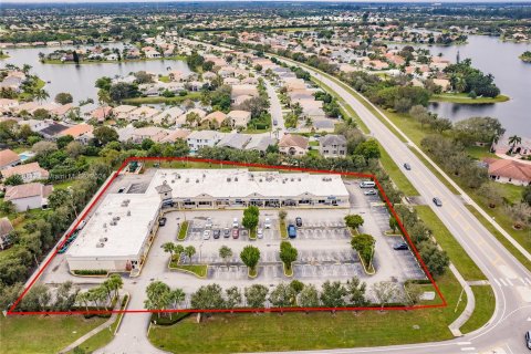 Propiedad comercial en venta en Lake Worth, Florida № 1187911 - foto 2