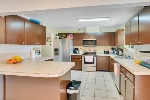 Casa en venta en Kissimmee, Florida, 4 dormitorios, 172.33 m2 № 1369790 - foto 10