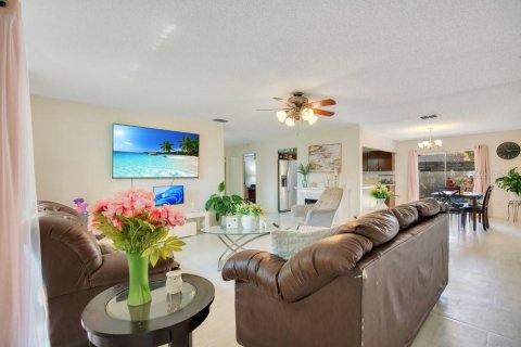 Casa en venta en Kissimmee, Florida, 4 dormitorios, 172.33 m2 № 1369790 - foto 5