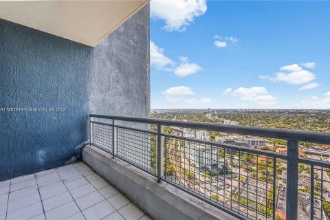 Condominio en venta en Miami, Florida, 2 dormitorios, 120.59 m2 № 1095690 - foto 18