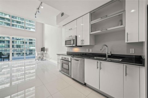 Copropriété à vendre à Miami, Floride: 2 chambres, 120.59 m2 № 1095690 - photo 3