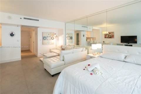 Condominio en venta en Miami Beach, Florida, 51.1 m2 № 1235759 - foto 14