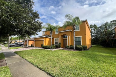 House in Davenport, Florida 5 bedrooms, 318.38 sq.m. № 1357899 - photo 2