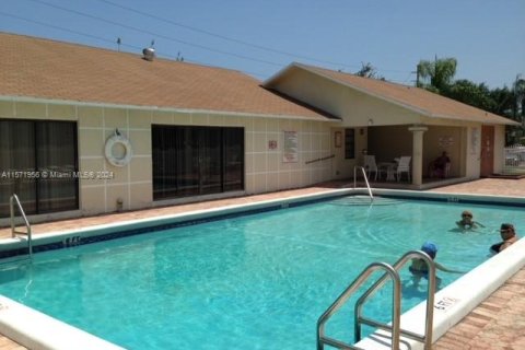 Condominio en venta en Dania Beach, Florida, 2 dormitorios, 110.55 m2 № 1128463 - foto 15
