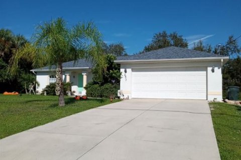 House in North Port, Florida 3 bedrooms, 127.46 sq.m. № 1408142 - photo 2