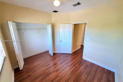 Casa en venta en Cutler Bay, Florida, 4 dormitorios, 225.66 m2 № 802359 - foto 26
