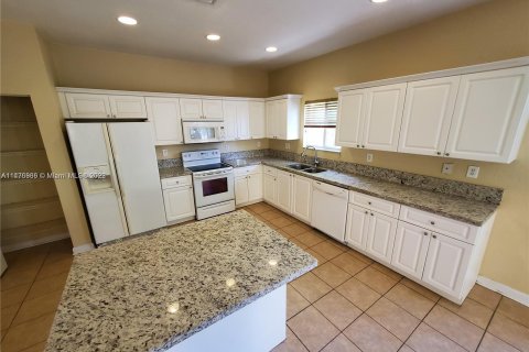 Casa en venta en Cutler Bay, Florida, 4 dormitorios, 225.66 m2 № 802359 - foto 7