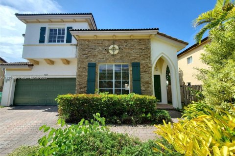 Villa ou maison à vendre à Cutler Bay, Floride: 4 chambres, 225.66 m2 № 802359 - photo 29
