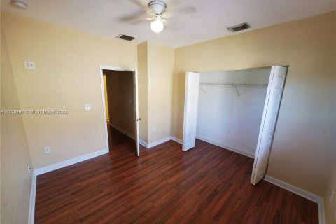 Casa en venta en Cutler Bay, Florida, 4 dormitorios, 225.66 m2 № 802359 - foto 27
