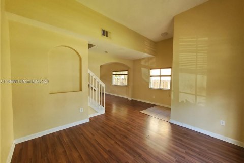 Casa en venta en Cutler Bay, Florida, 4 dormitorios, 225.66 m2 № 802359 - foto 4