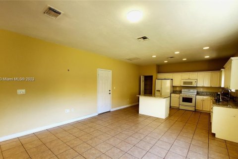 House in Cutler Bay, Florida 4 bedrooms, 225.66 sq.m. № 802359 - photo 9
