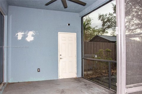 Touwnhouse à vendre à Fort Lauderdale, Floride: 3 chambres, 226.59 m2 № 1118757 - photo 11
