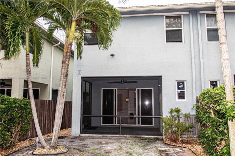 Touwnhouse à vendre à Fort Lauderdale, Floride: 3 chambres, 226.59 m2 № 1118757 - photo 8