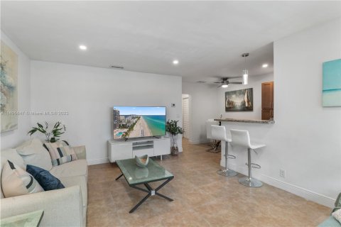 Copropriété à louer à Hollywood, Floride: 1 chambre, 69.68 m2 № 873492 - photo 22